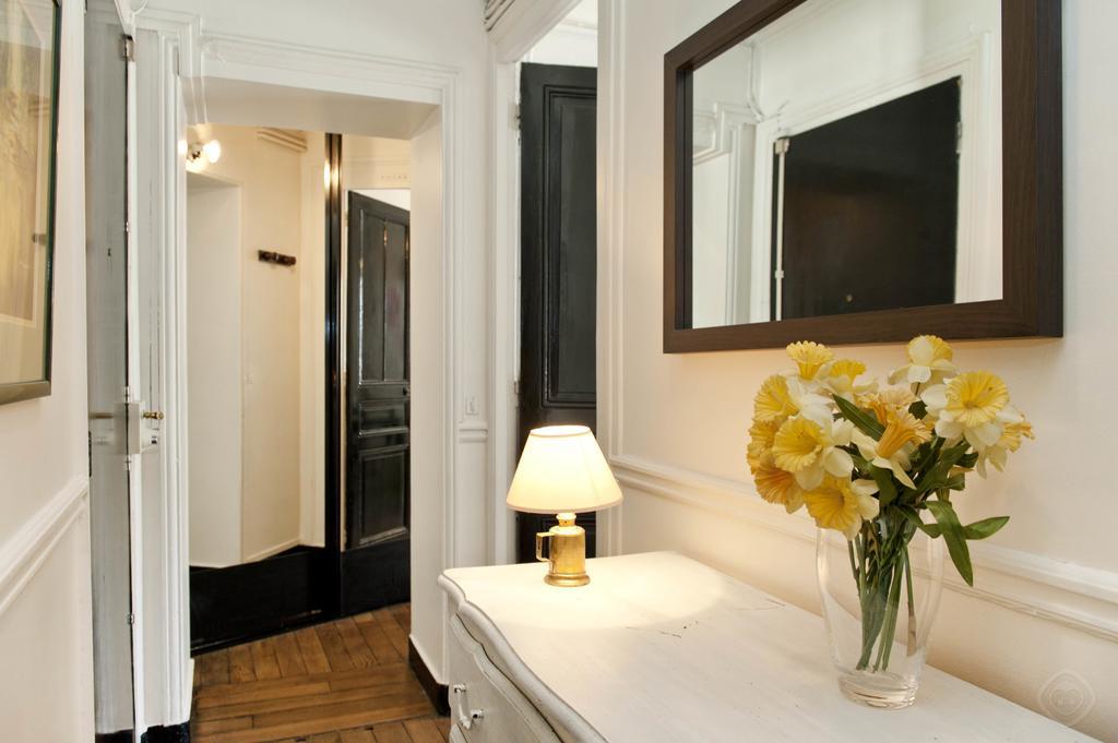 Classy St. Germain Apartment Paris Quarto foto