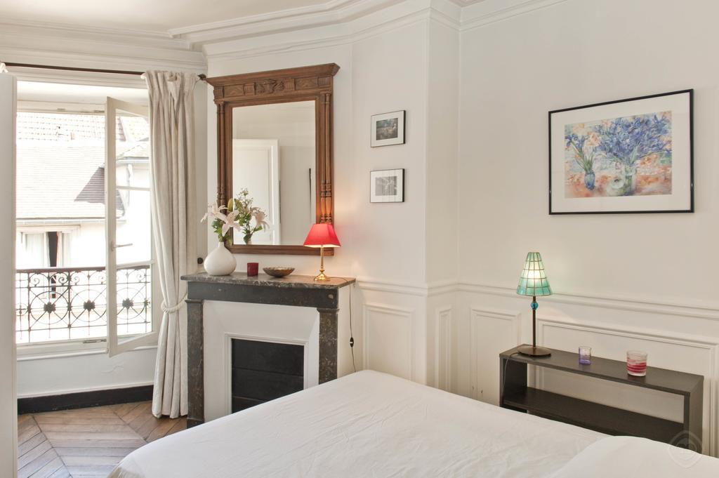 Classy St. Germain Apartment Paris Quarto foto